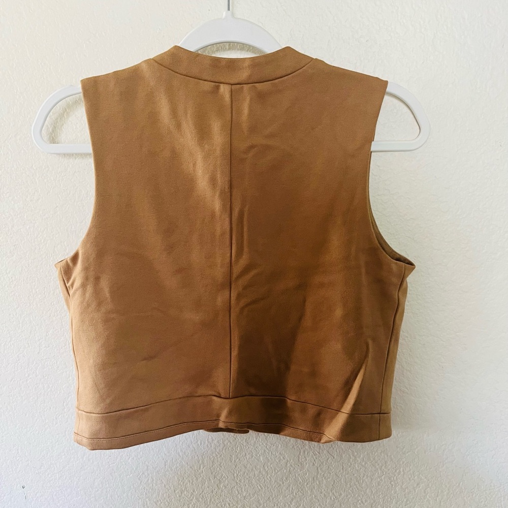 Button-Front Camel Vest - Picture 4 of 6